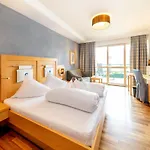 Uebergossene Alm Resort Hotel