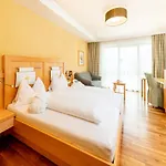 Uebergossene Alm Resort 4*