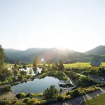 Hotel Uebergossene Alm Resort