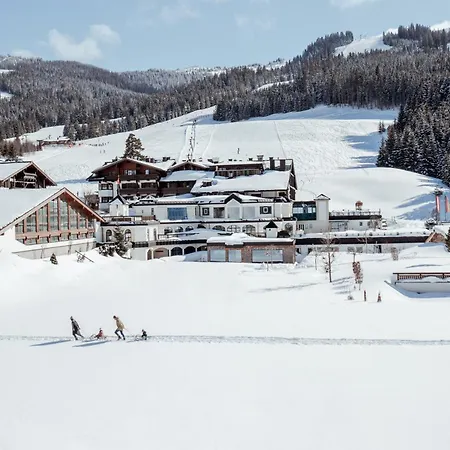 Hotel Uebergossene Alm