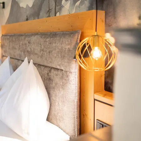 Hotel Uebergossene Alm