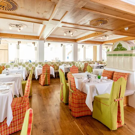 Uebergossene Alm Otel Dienten am Hochkönig